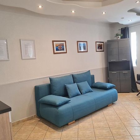 Csever Apartman Tata Exterior foto
